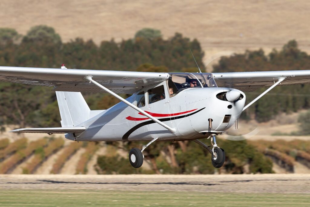 Best Indian Flight School : Cessna 172